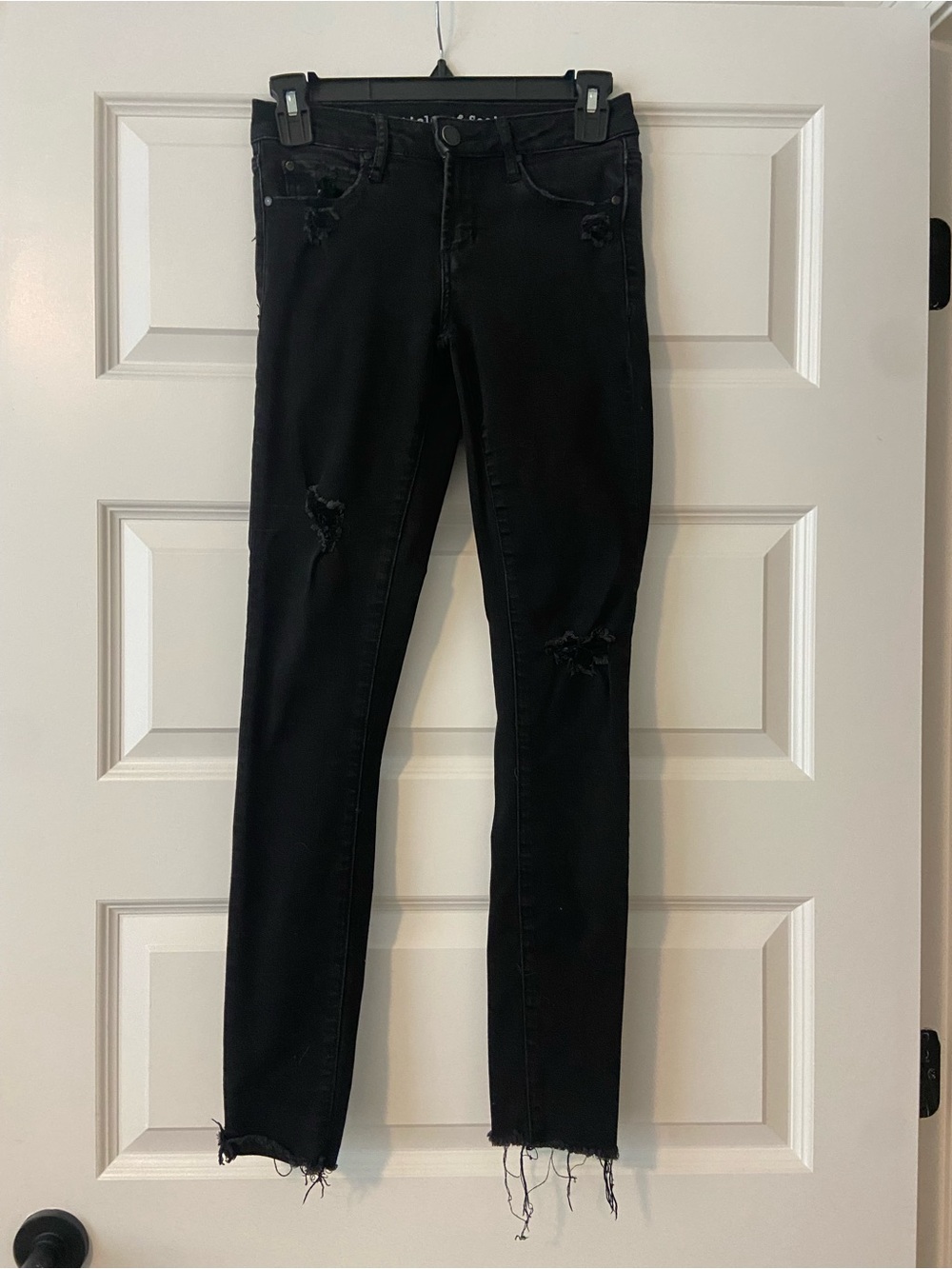 Articles of society black skinny Jean size 24 EUC